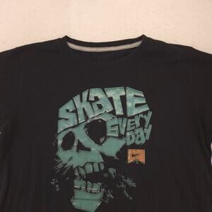 Nike Skate Every Day Short Sleeve Graphic T-Shirt Youth Boys Size Large L Black